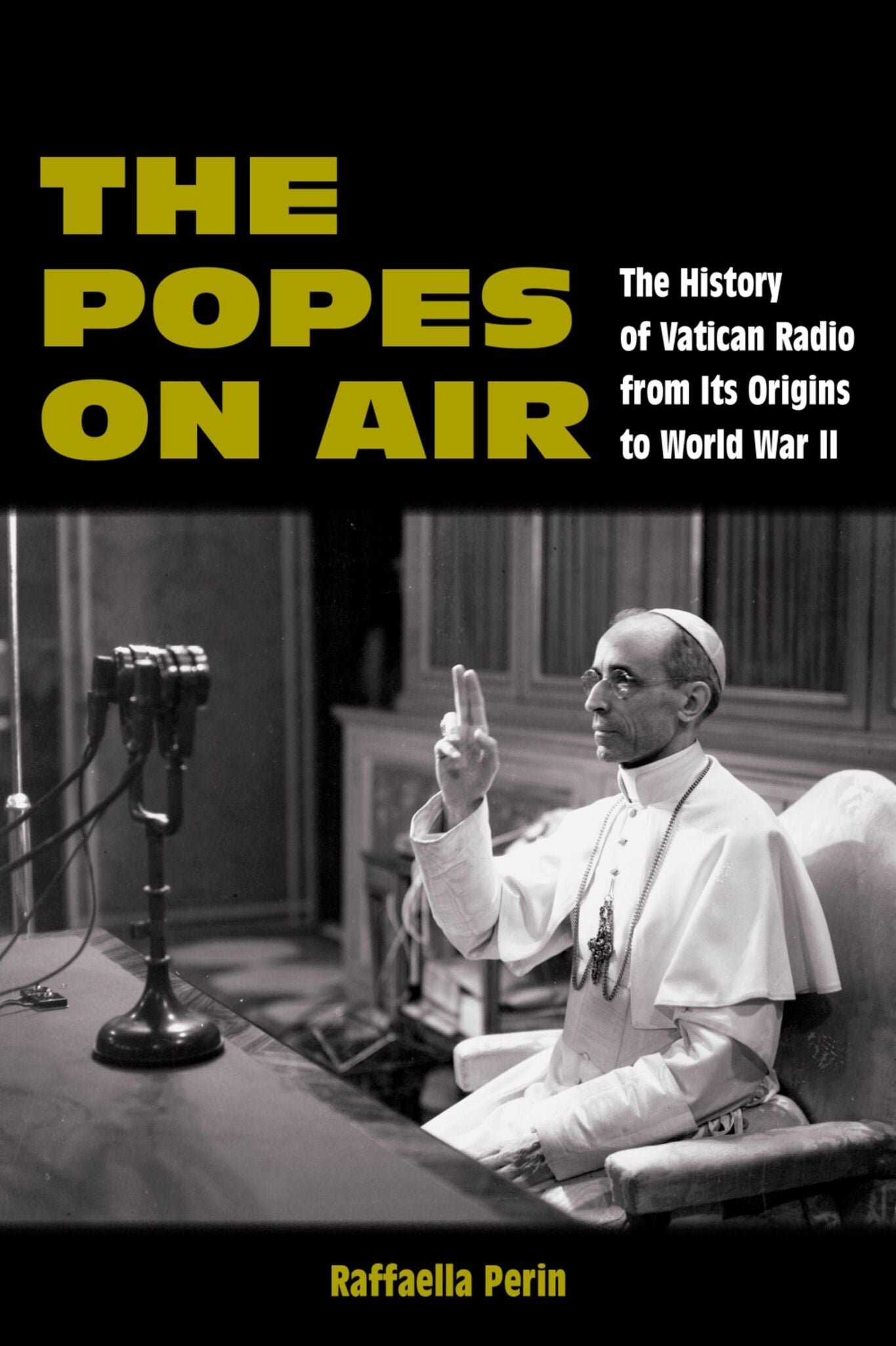 Cover image for The Popes on Air ISBN 9781531507145