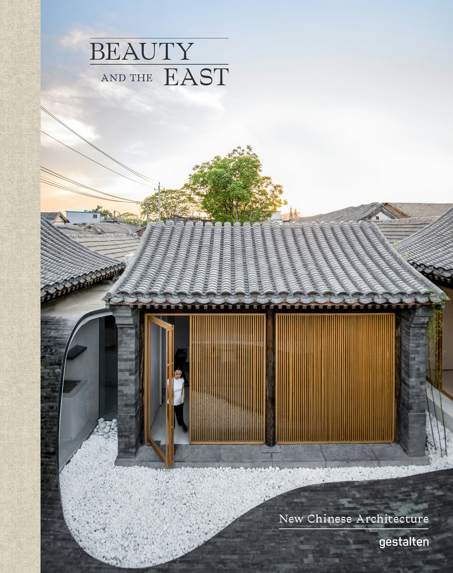 Book cover image for Beauty and the East ISBN: 9783899558722
