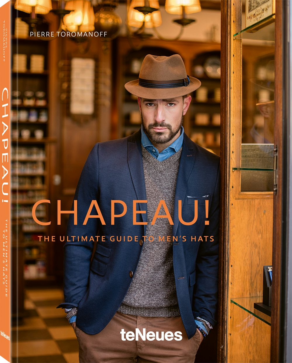 Book cover image for Chapeau! ISBN: 9783961712847