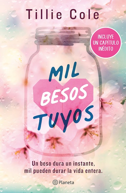 Book cover image for Mil besos tuyos (Incluye Capítulo inédito) / A Thousand Boy Kisses (With an Unpublished Chapter) ISBN: 9786073913249