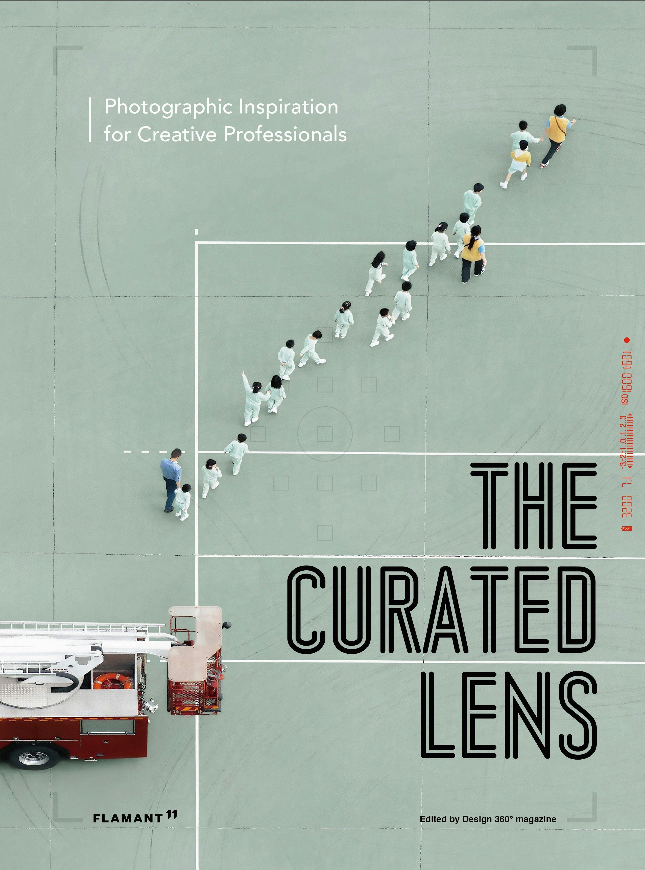 Book cover image for The Curated Lens ISBN: 9788417084097