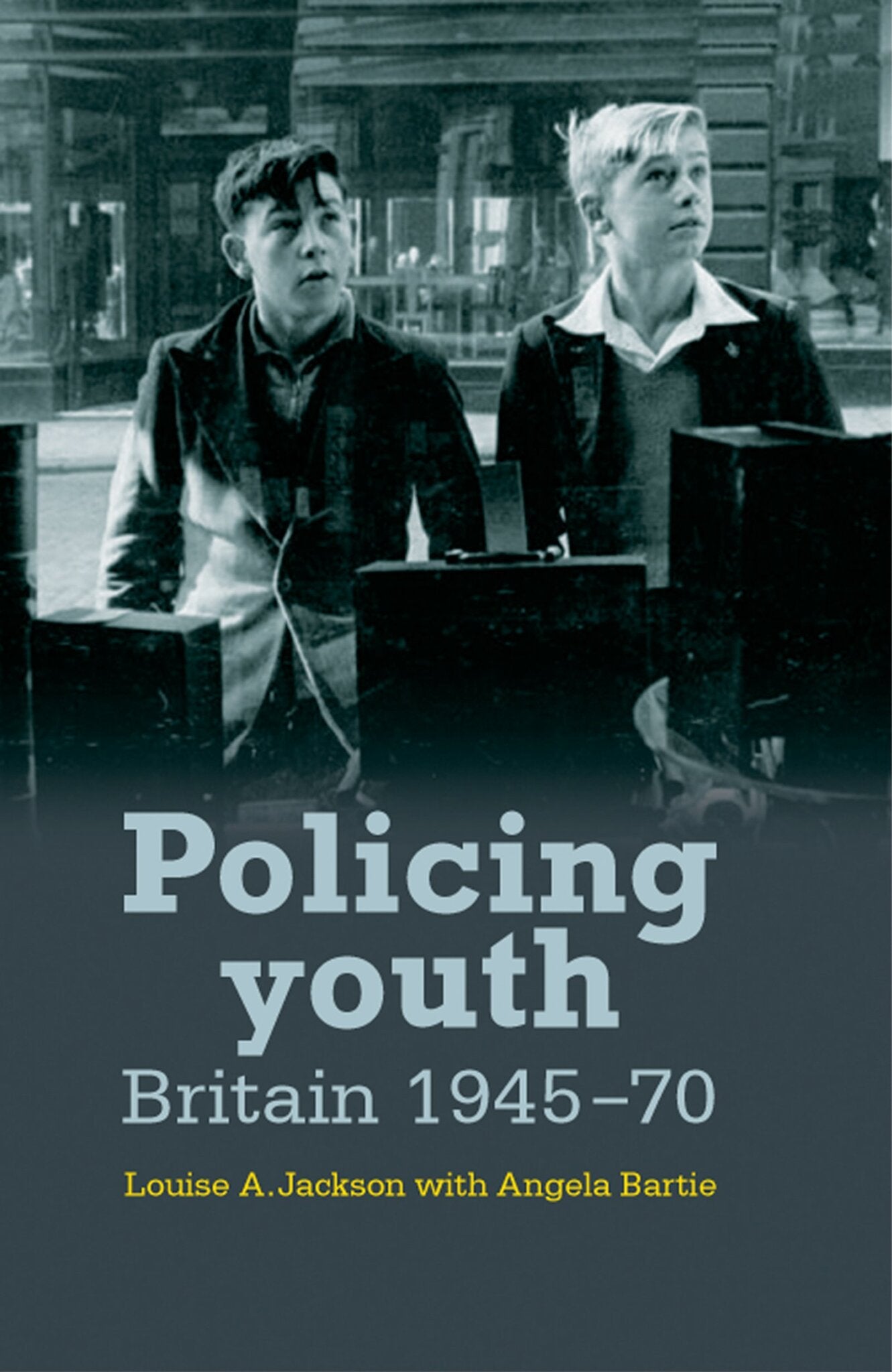 Cover image for Policing youth ISBN 9780719081781