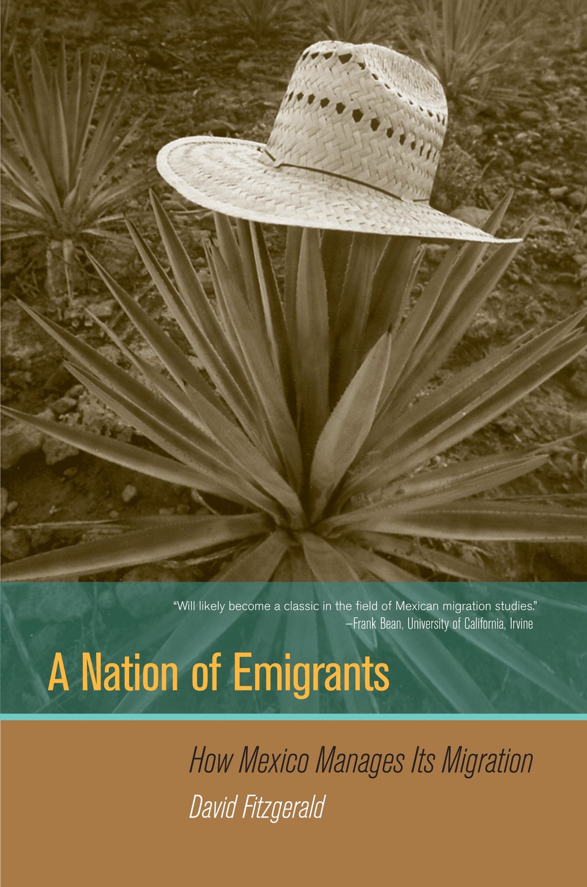 Cover image for A Nation of Emigrants ISBN 9780520257054