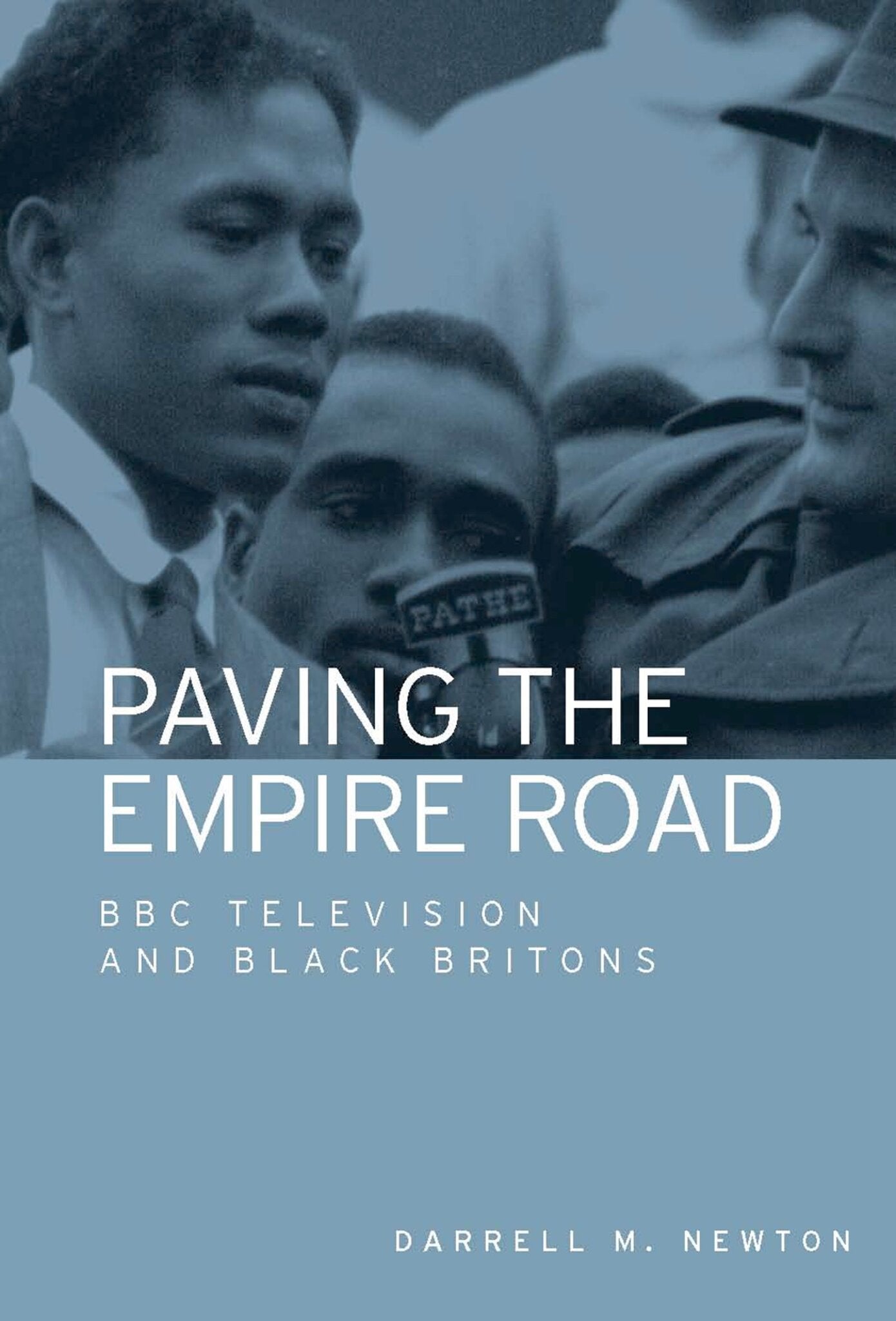 Cover image for Paving the Empire Road ISBN 9780719081675