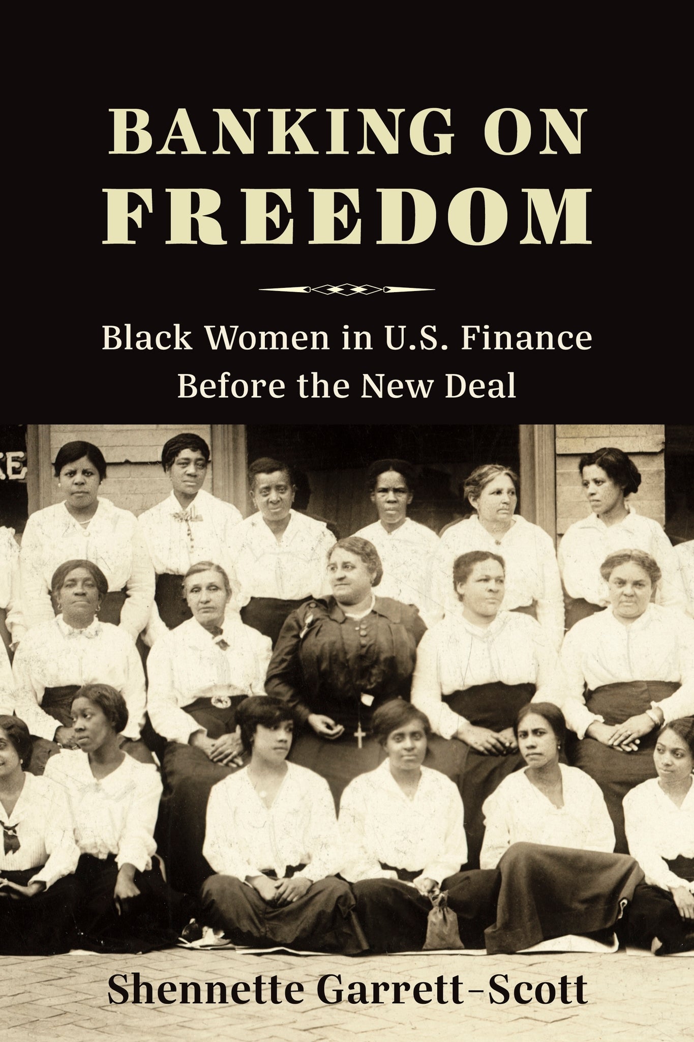Cover image for Banking on Freedom ISBN 9780231183918