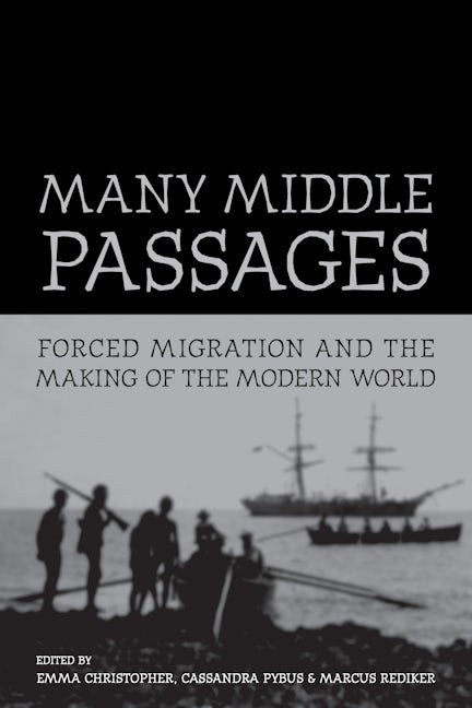Book cover image for Many Middle Passages ISBN: 9780520252073