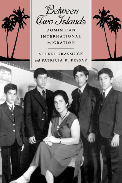 Cover image for Between Two Islands, isbn: 9780520910546