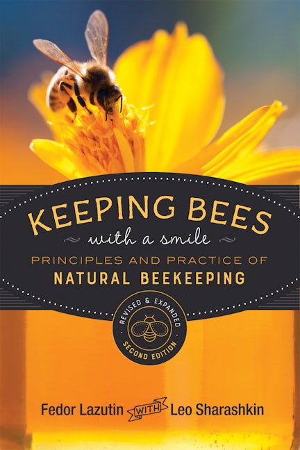 Book cover image for Keeping Bees with a Smile ISBN: 9780865719279