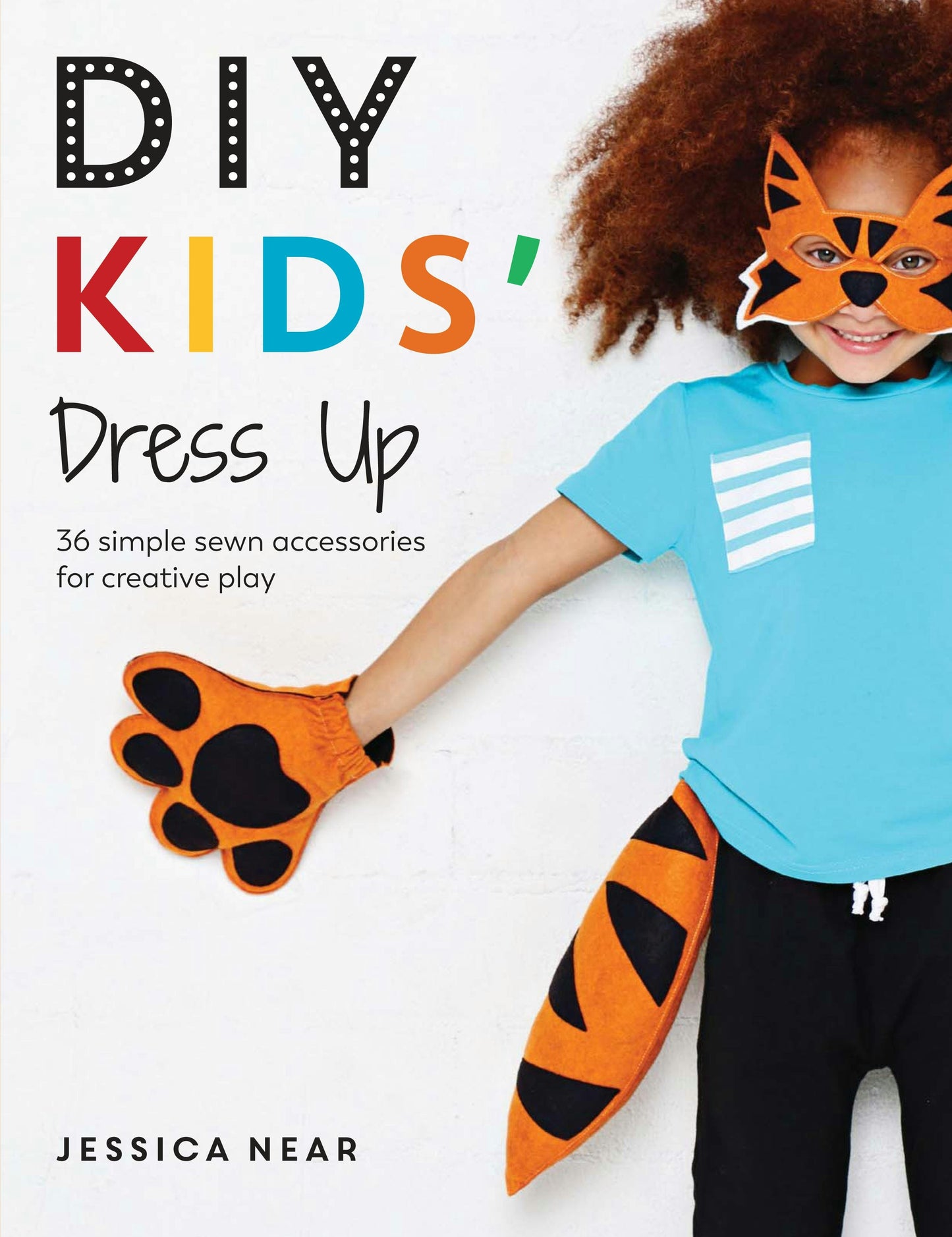 Book cover image for DIY Kids' Dress Up ISBN: 9781446376522