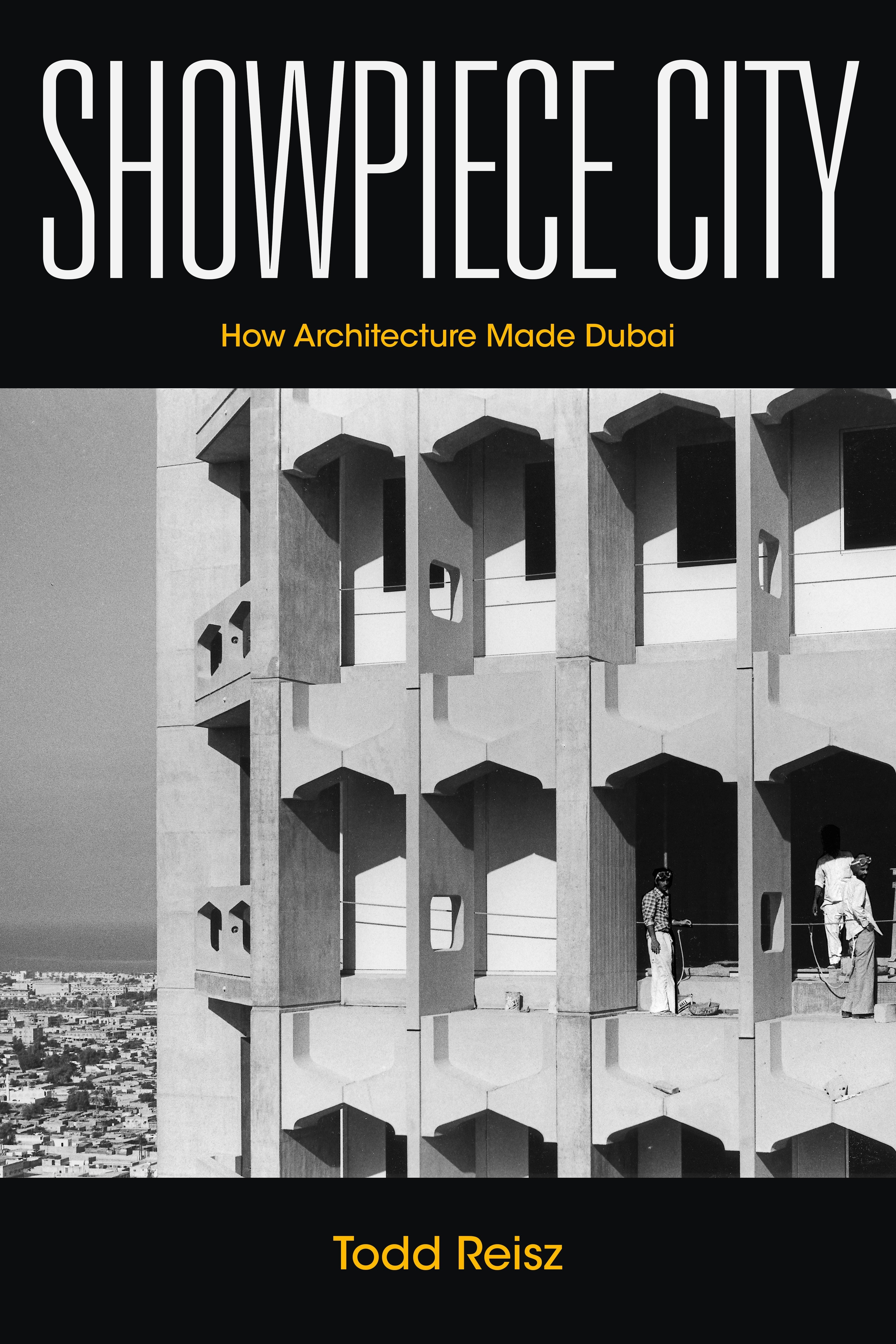 Book cover image for Showpiece City ISBN: 9781503609884