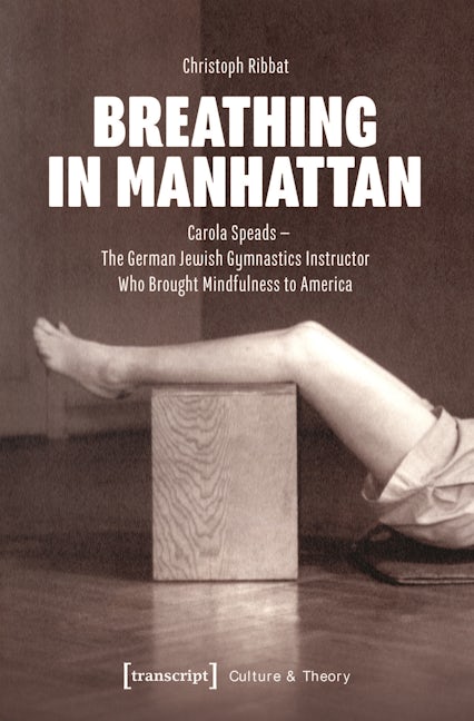 Book cover image for Breathing in Manhattan ISBN: 9783837667097