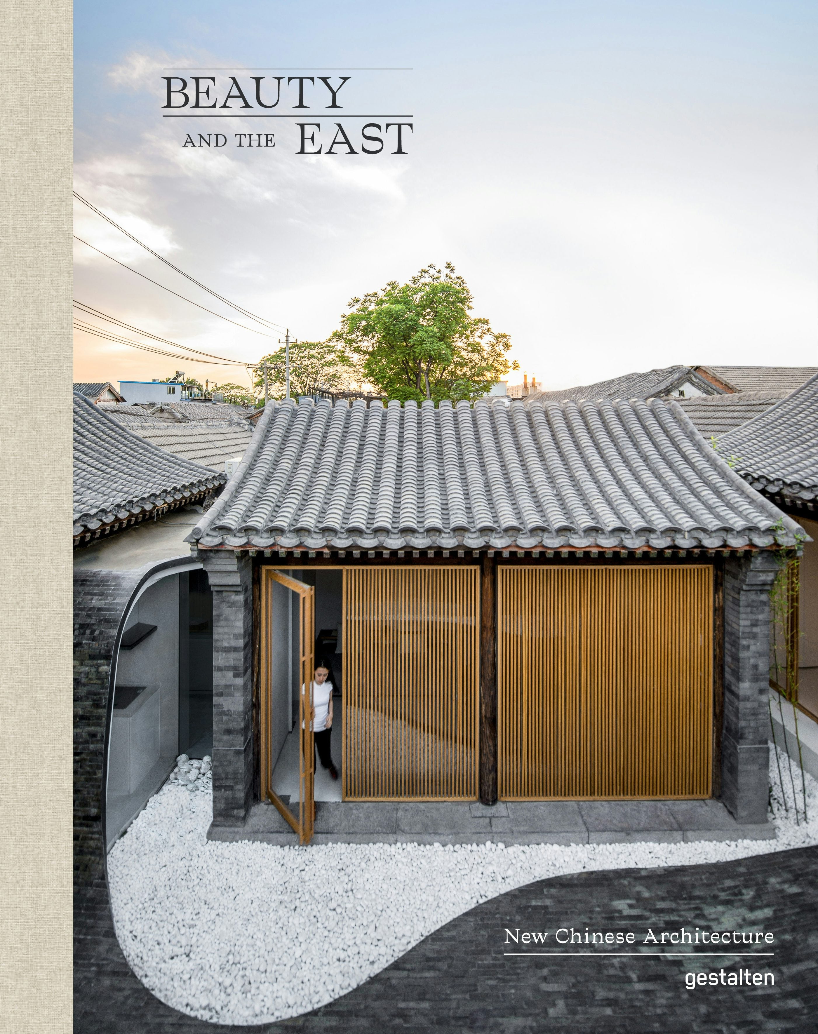 Book cover image for Beauty and the East ISBN: 9783899558722