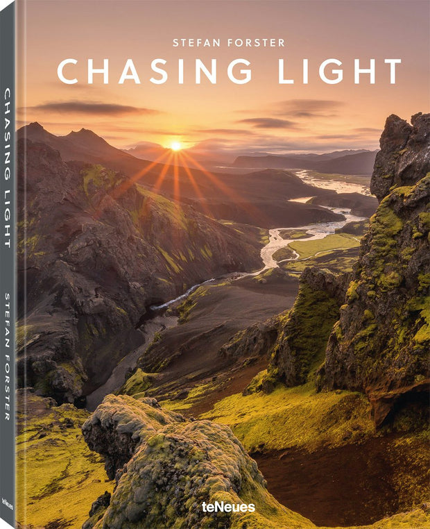 Cover image for Chasing Light, isbn: 9783961713837