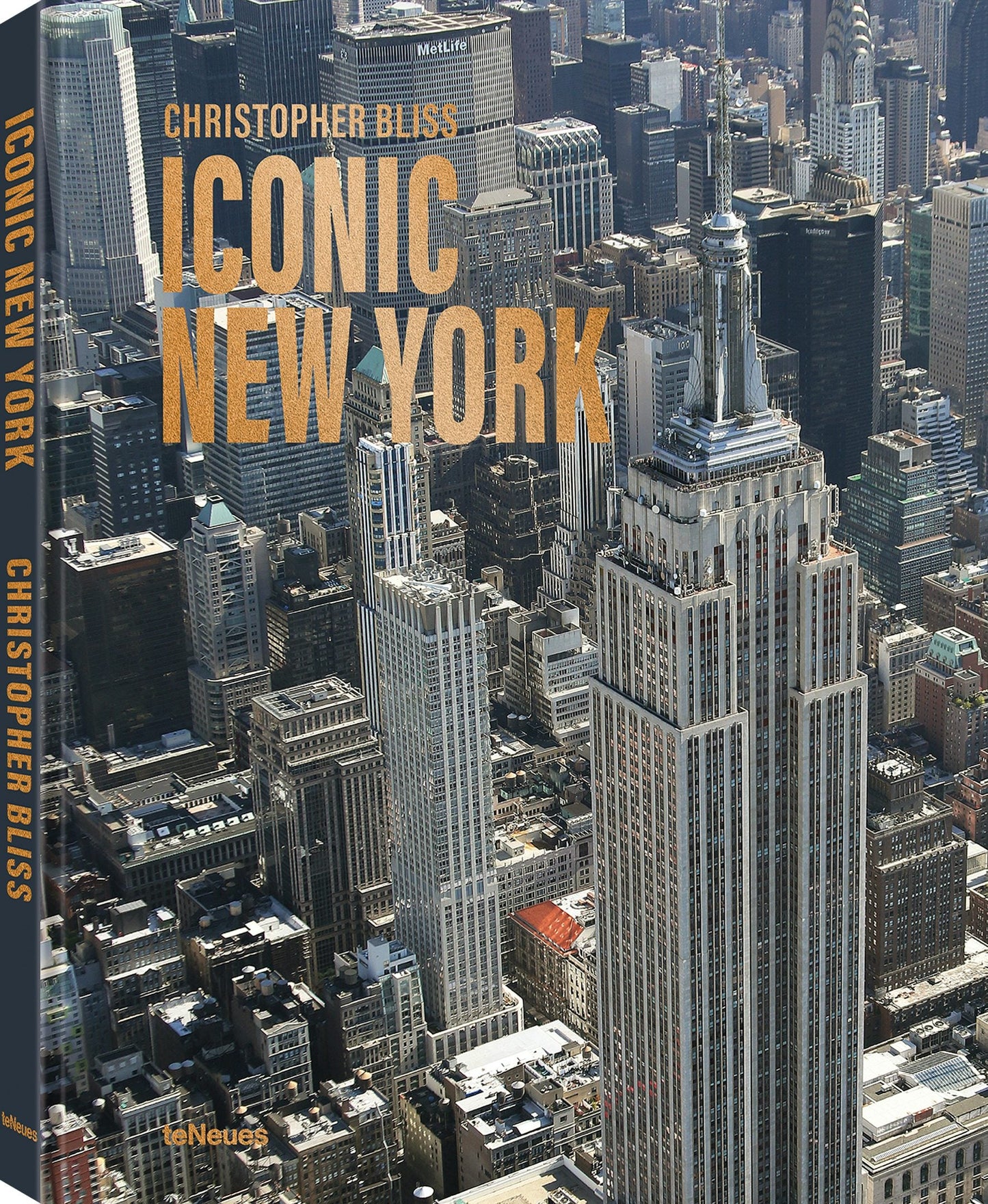 Book cover image for Iconic New York ISBN: 9783961715190