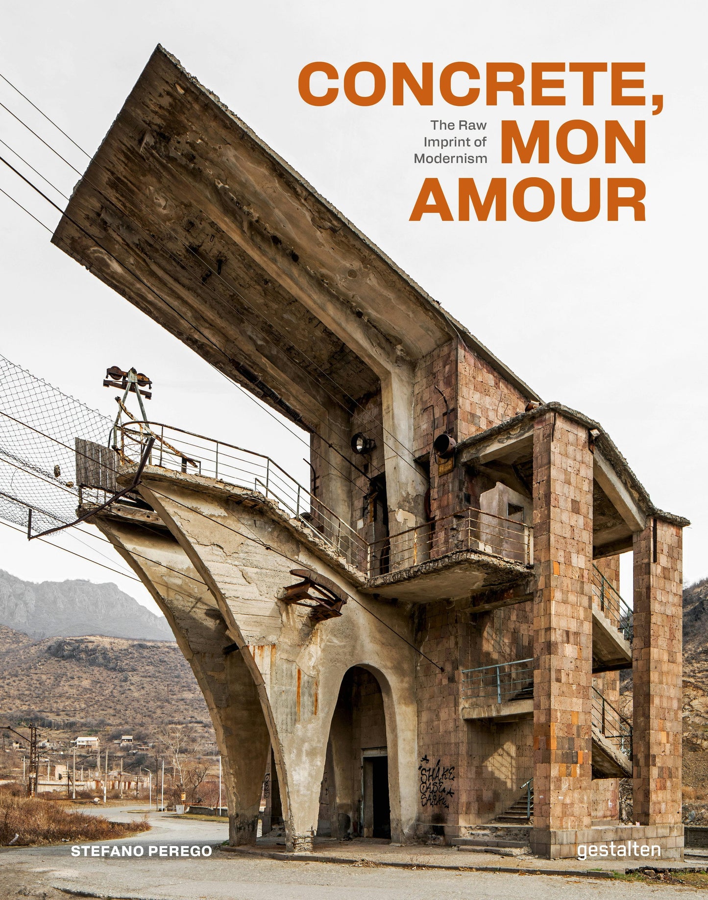 Book cover image for Concrete, mon amour ISBN: 9783967042016
