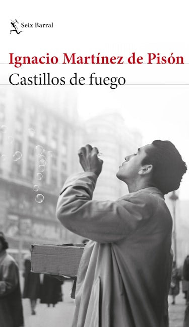 Book cover image for Castillos de fuego / Fire Castles ISBN: 9786073902960