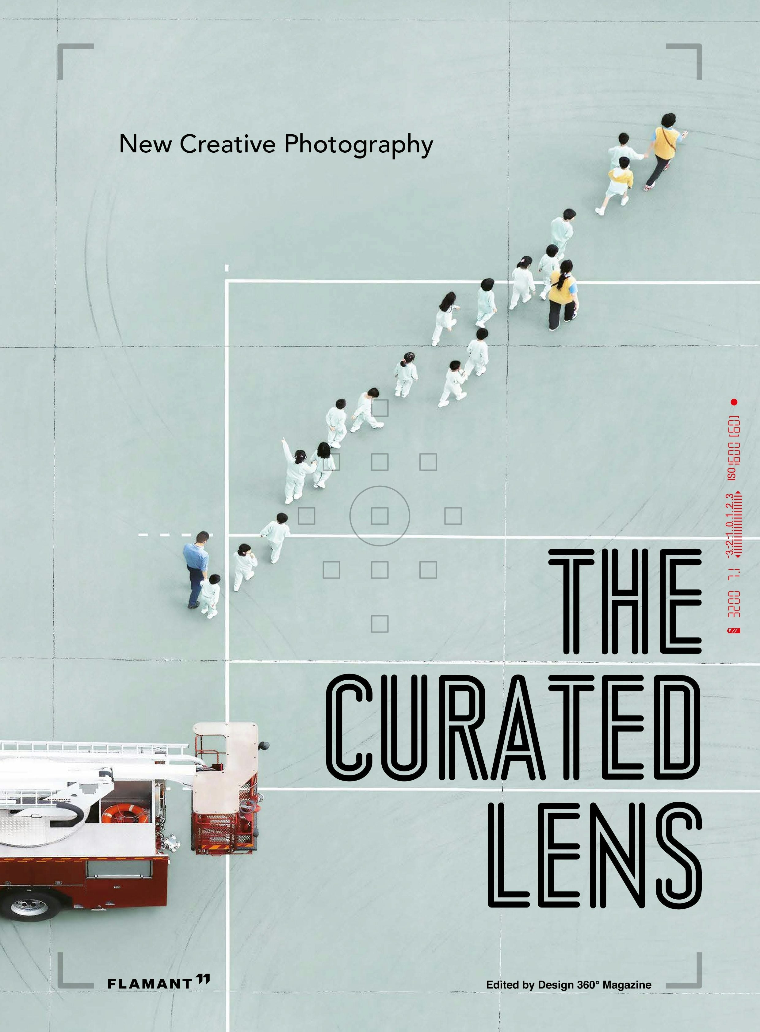Book cover image for The Curated Lens ISBN: 9788417084172