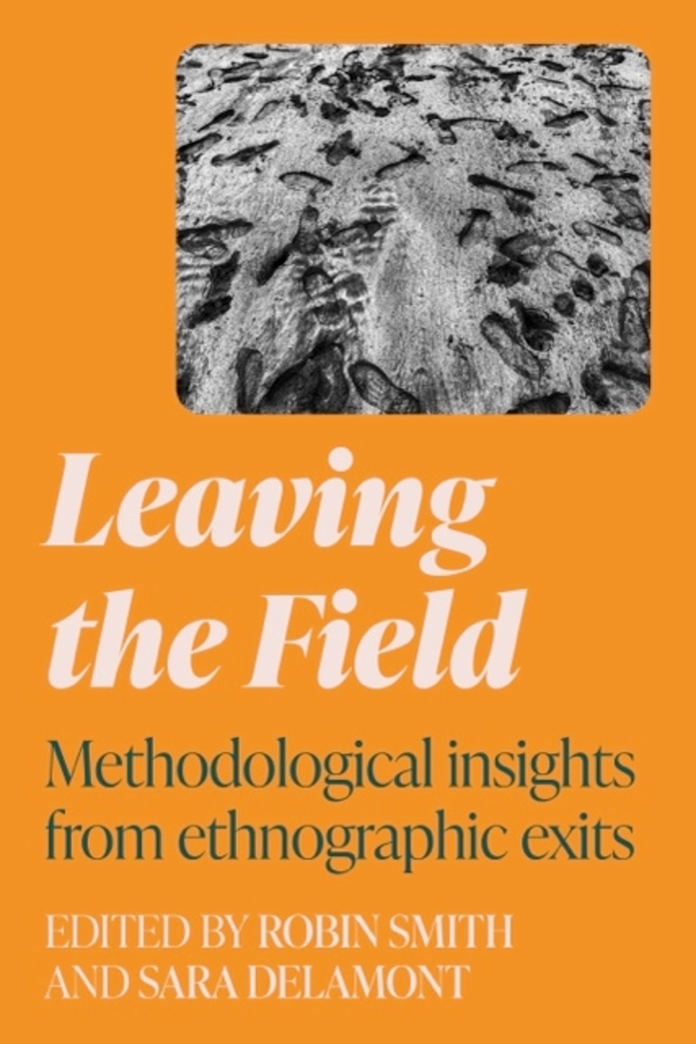 Cover image for Leaving the field ISBN 9781526157652