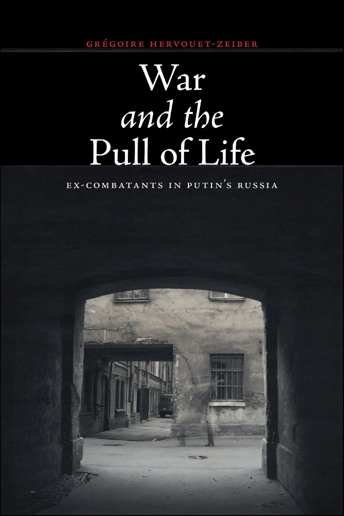 Cover image for War and the Pull of Life ISBN 9781531515270