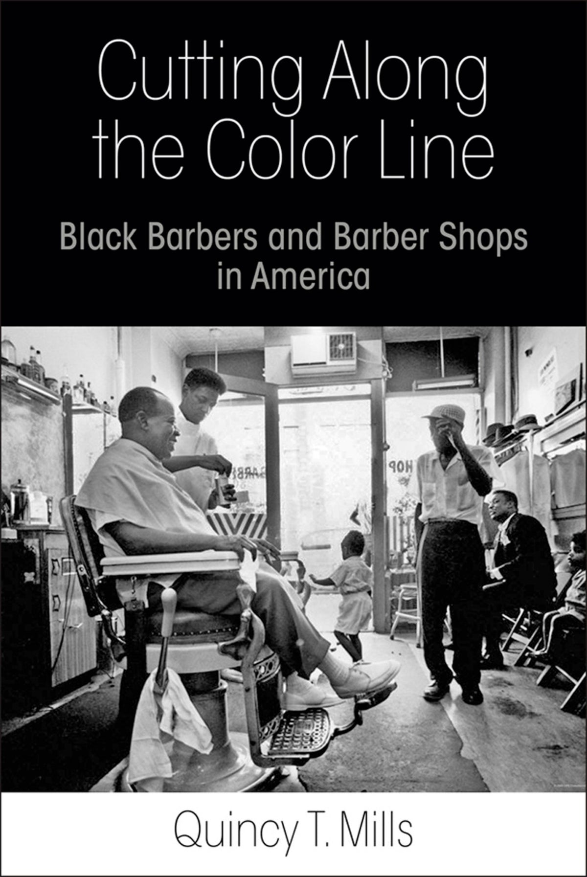 Cover image for Cutting Along the Color Line ISBN 9780812208658