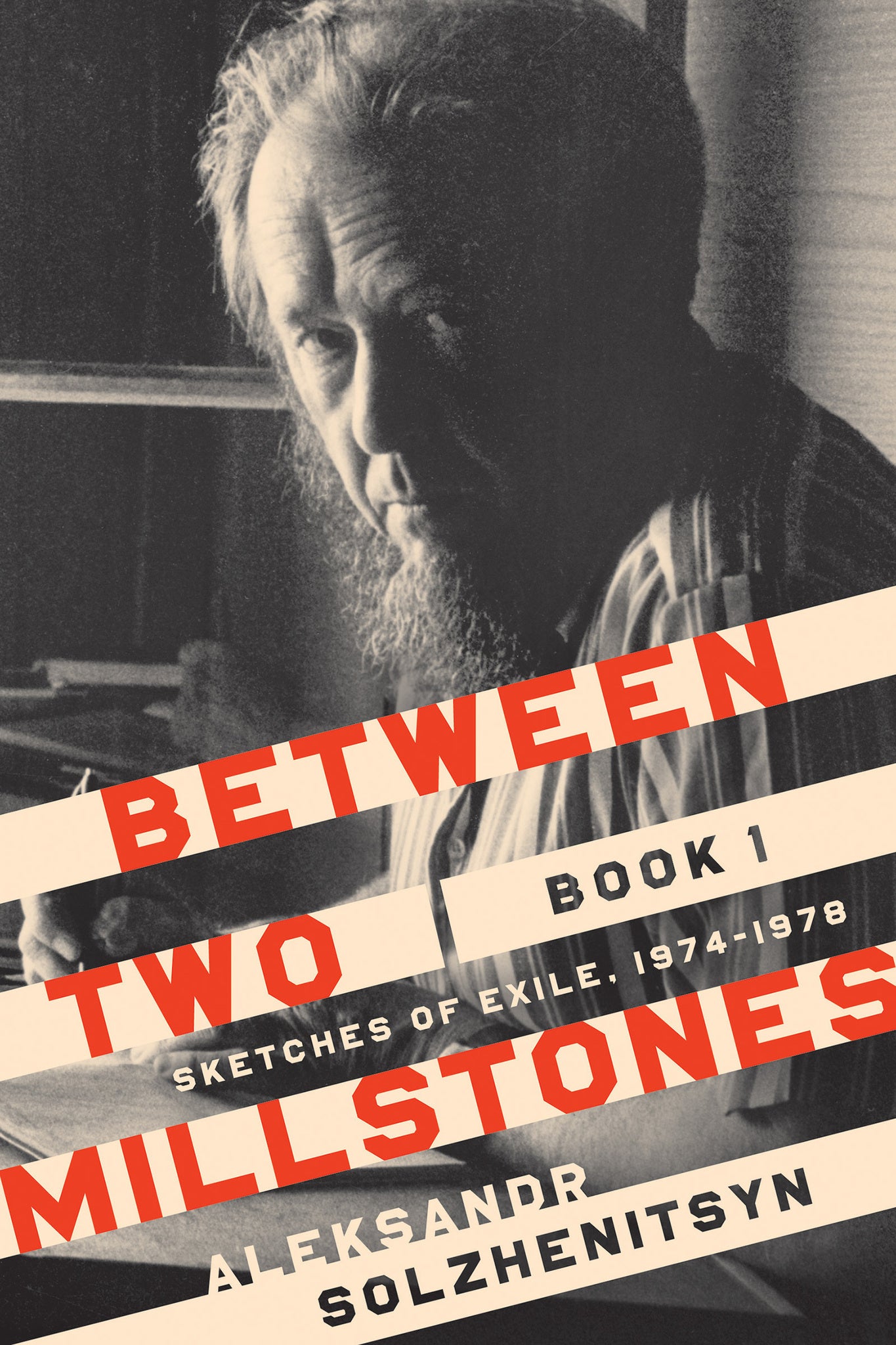 Cover image for Between Two Millstones, Book 1 ISBN 9780268105020